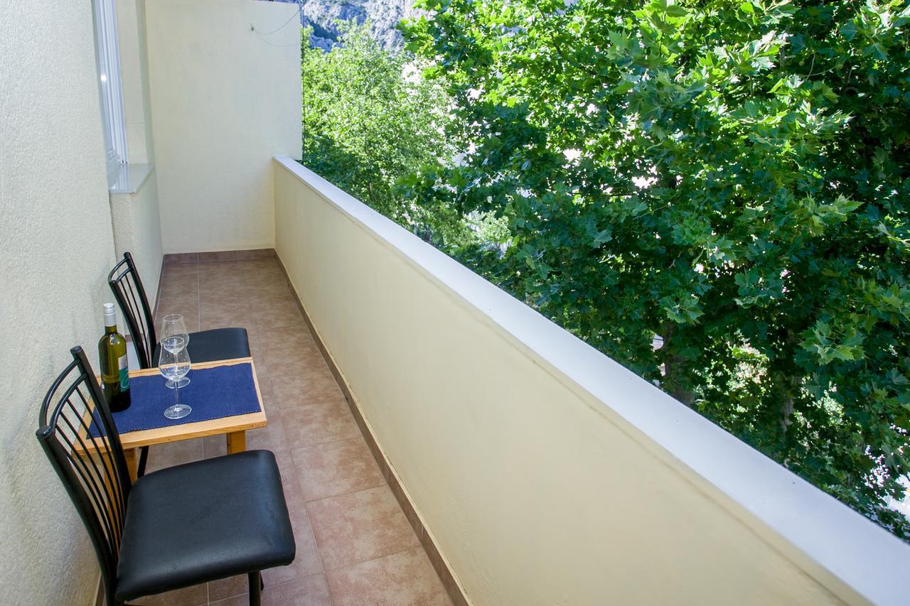 Apartment Omis Holiday Buitenkant foto